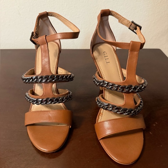 GILI “Nylah” Brown Leather Sandals with Gun Metal Chain - Size 9 - Picture 3 of 9